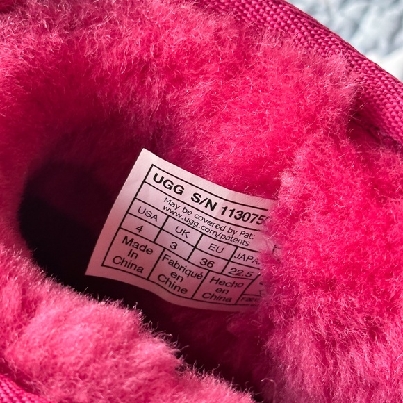 Ugg Classic Mini Boot in Pink for Girls - Picture 5 of 5
